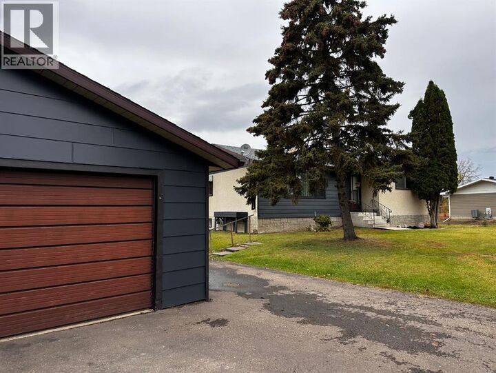 Property Photo: 210 Kent Street AB T4V 2N1