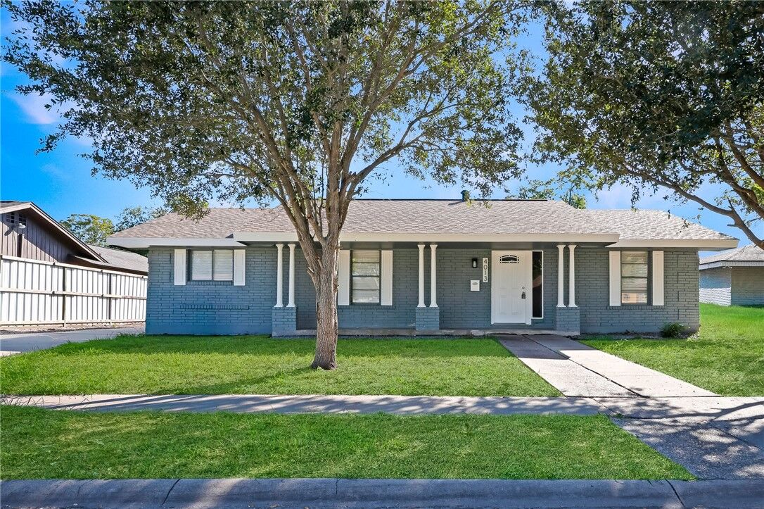 Property Photo:  4013 Kingston Drive  TX 78411 
