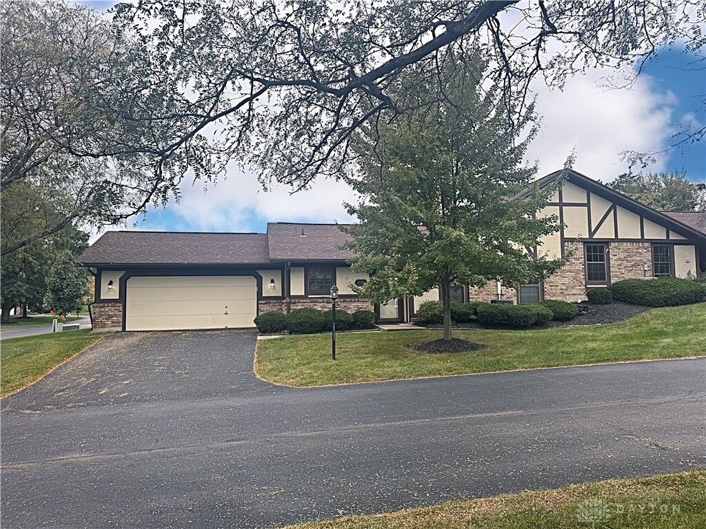 Property Photo: 26 Tamarack Trail OH 45066