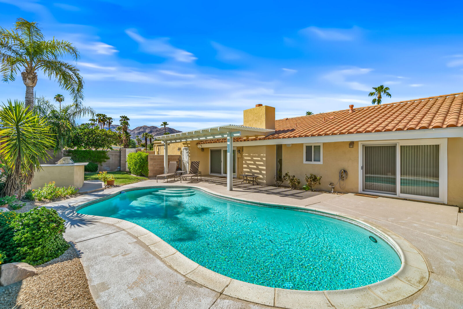 Property Photo:  73571 Sun Lane  CA 92260 