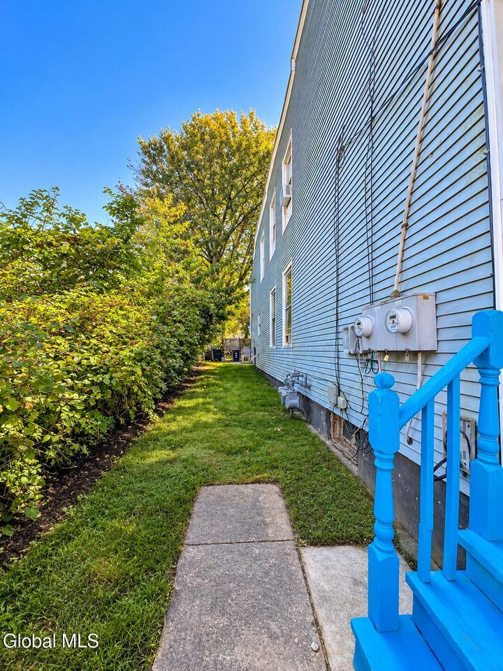 Property Photo:  609 Crane Street First Floor  NY 12303 