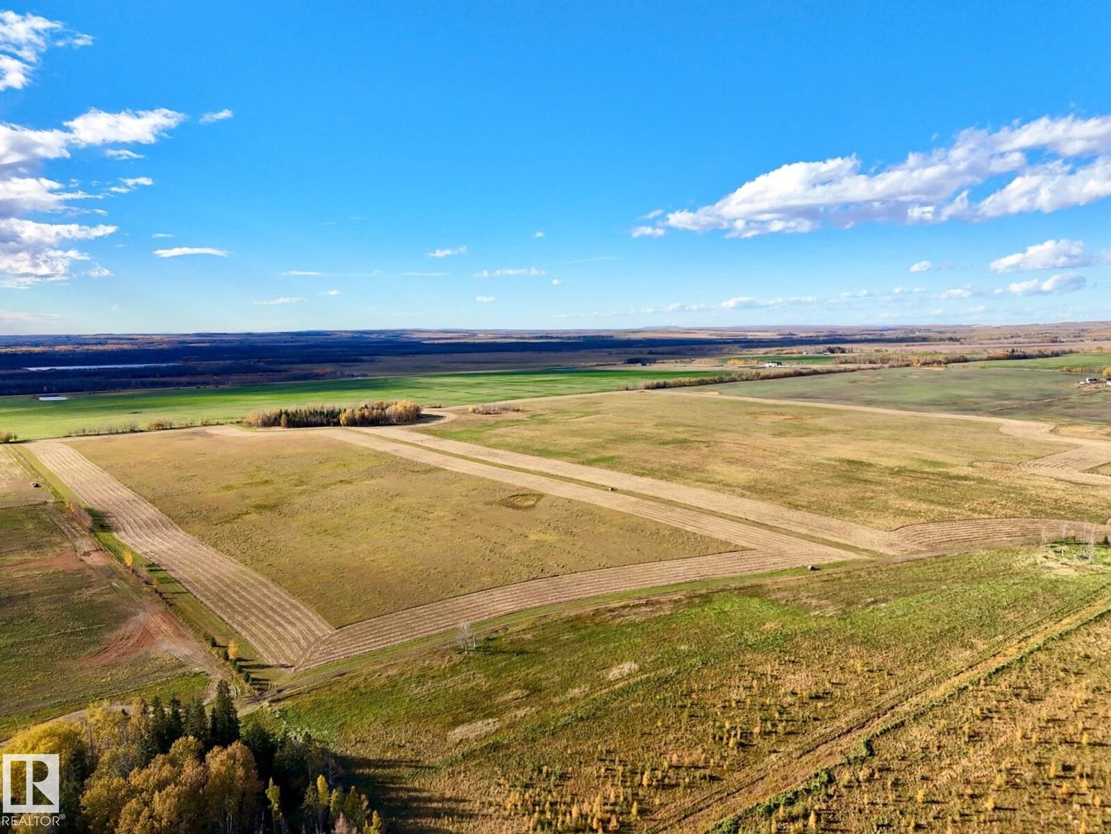 Property Photo:  Twp 540 Rrd 82  AB T0E 0T0 