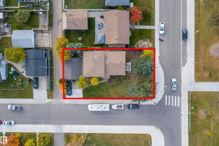 Property Photo:  12808 92 Street NW  AB T5E 3R4 