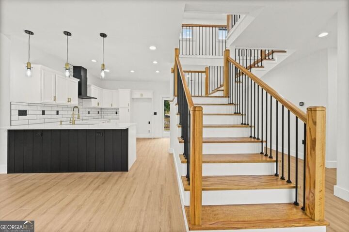 Property Photo:  525 Medlock Road  GA 30030 