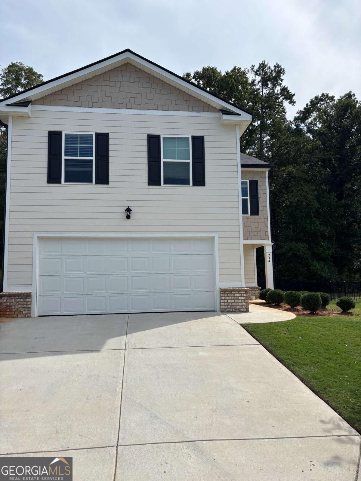 Property Photo: 214 Coastal Drive 214 GA 30666