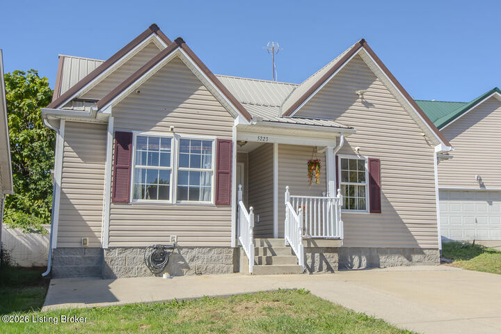 Property Photo: 5223 Cyprus Ct KY 40065