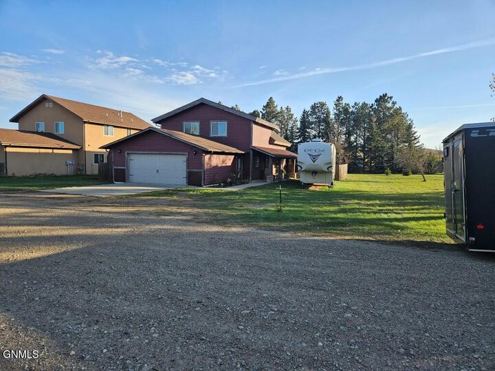 Property Photo: 665 Cliff Street ND 58630