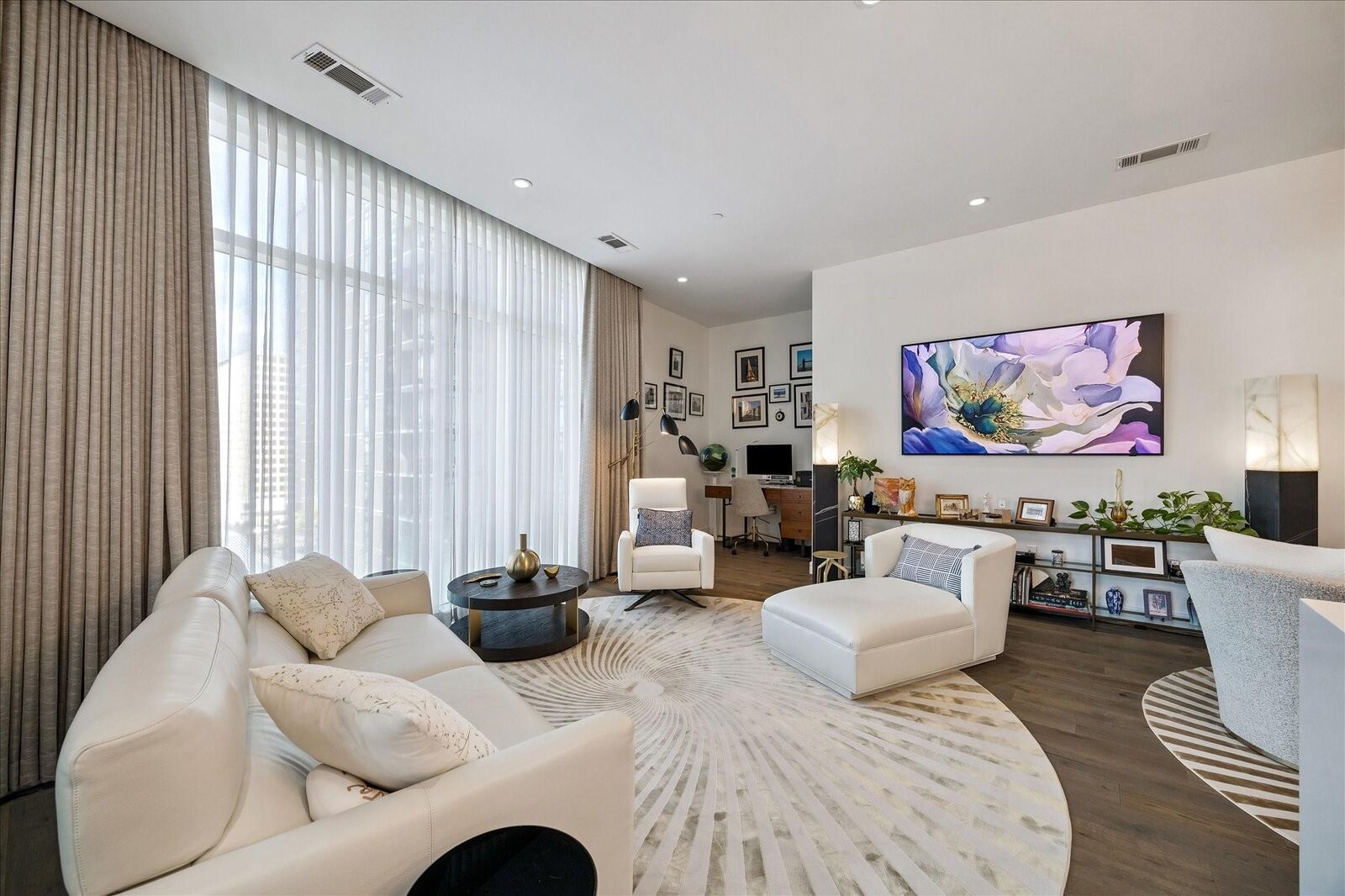 Property Photo:  4521 San Felipe Street 1304  TX 77027 