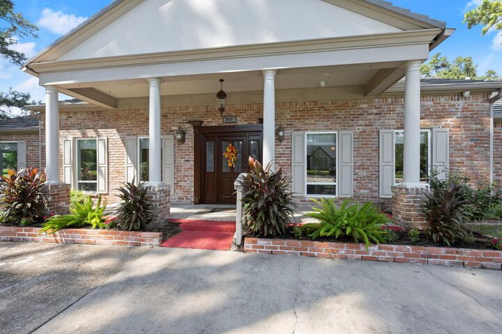 Property Photo: 5918 Southern Hills Drive TX 77069
