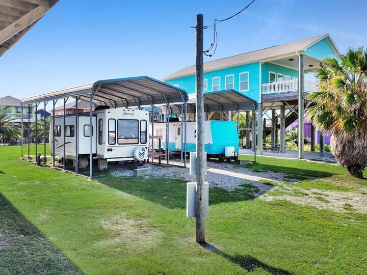 Property Photo:  865 Sea Spray Drive  TX 77650 