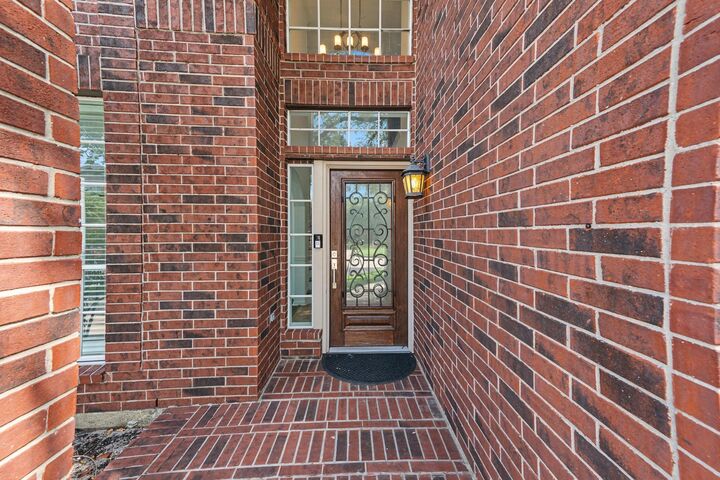 Property Photo: 18522 Park Harbor Drive TX 77084