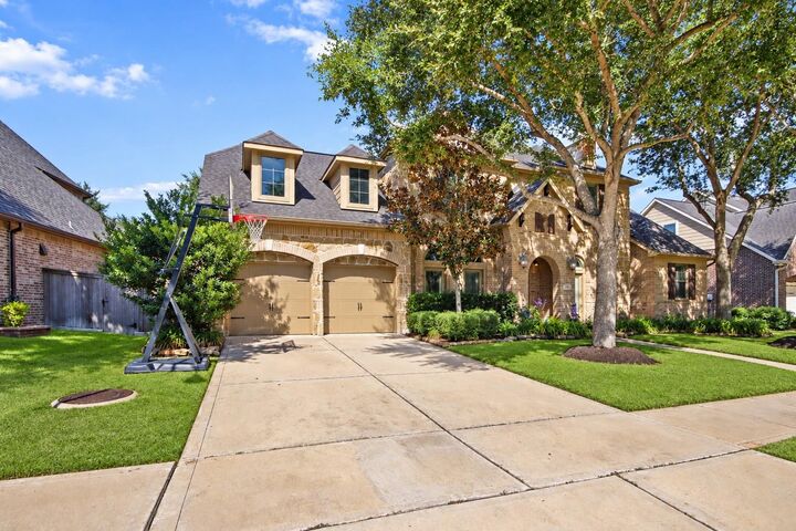 Property Photo: 27906 Iberville Glen Dr TX 77494