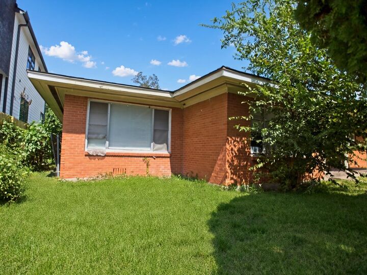 Property Photo:  5229 Rue Street  TX 77033 