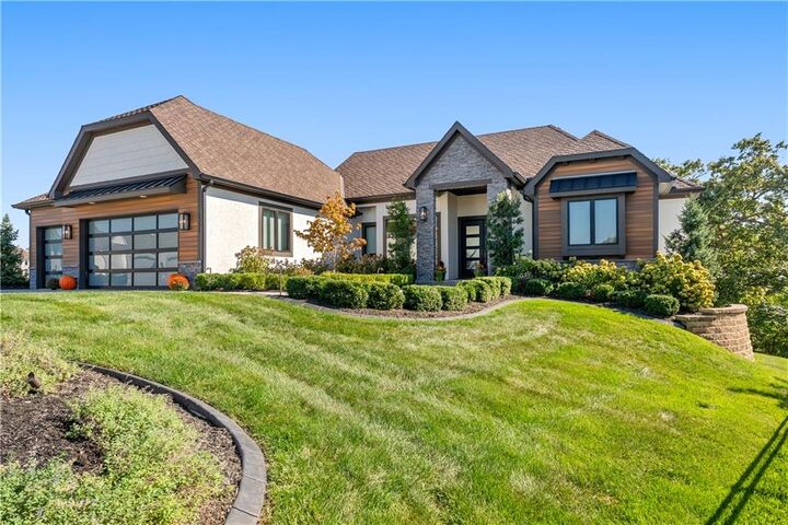 Property Photo:  2351 NW Riverview Drive  MO 64150 