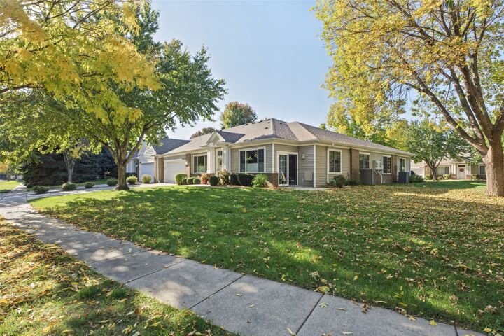 Property Photo:  7730 Wistful Vista Drive 104  IA 50266 