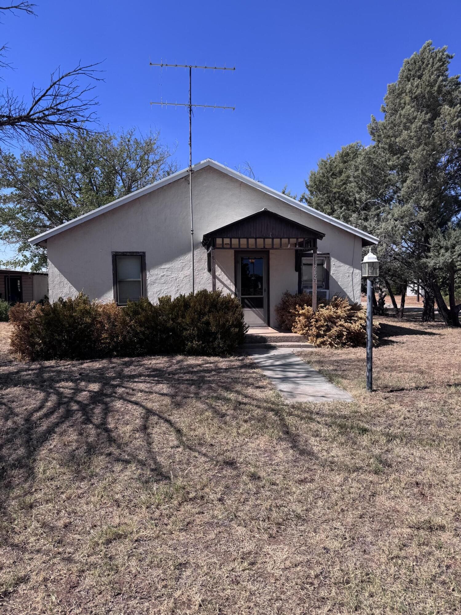 Property Photo: 202 S Kelley Avenue TX 79528