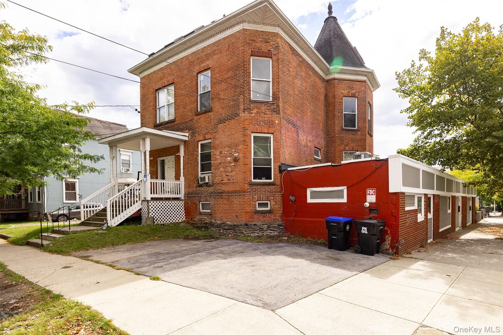 Property Photo:  89 Market Street 2nd Floor (Right)  NY 12601 