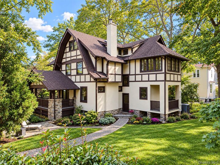 Property Photo:  56 Ellwood Avenue  NY 10552 