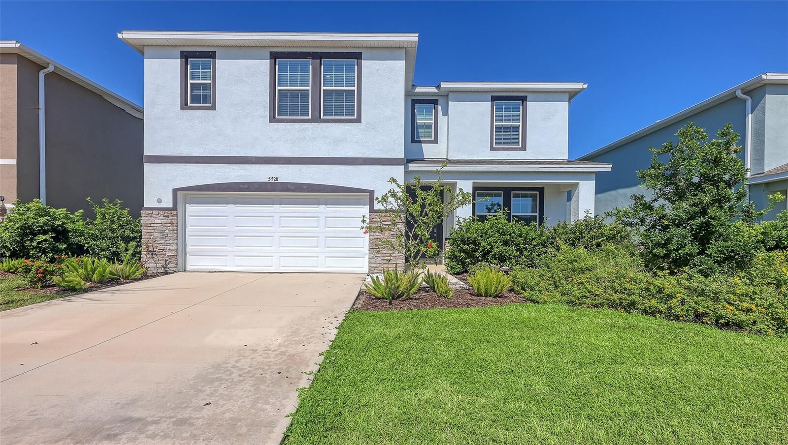 Property Photo: 5728 Woodland Sage Drive FL 34238
