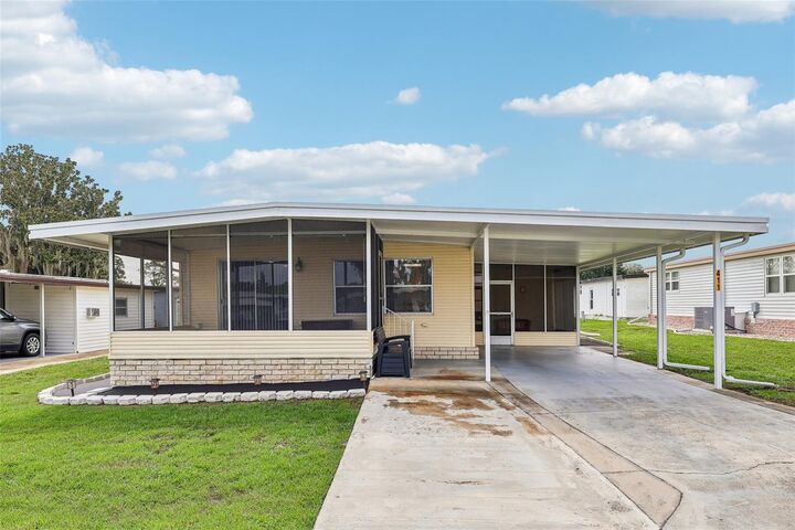 Property Photo: 411 Palo Verde Drive FL 34748