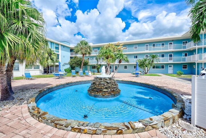 Property Photo: 6201 2nd Street E 74 FL 33706