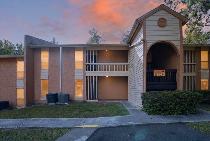 Property Photo:  1810 NW 23rd Boulevard 252  FL 32605 