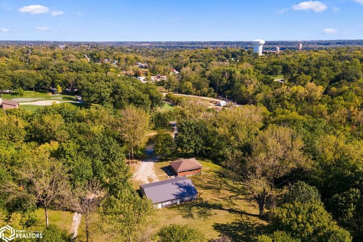 Property Photo: 1502 J St IA 52632