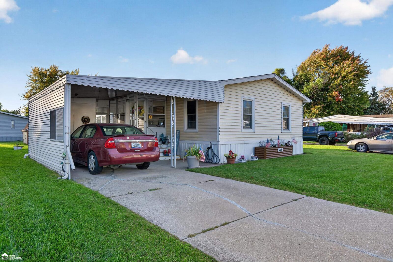 Property Photo: 441 Selkirk Drive MI 48458
