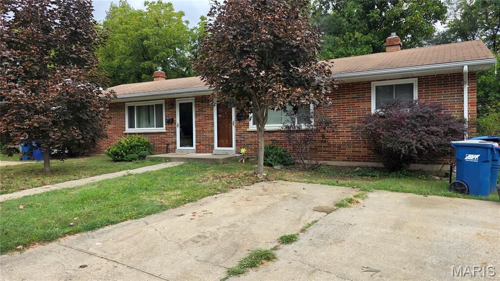 Property Photo: 133 Woodlawn Drive MO 63301