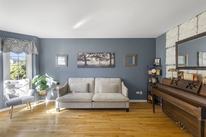 Property Photo:  5828 W 90th Street  IL 60453 