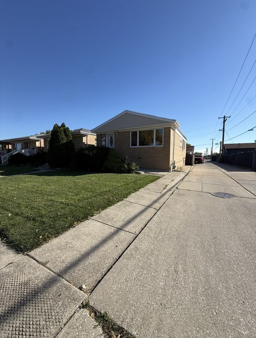 Property Photo: 7843 Natchez Avenue IL 60459
