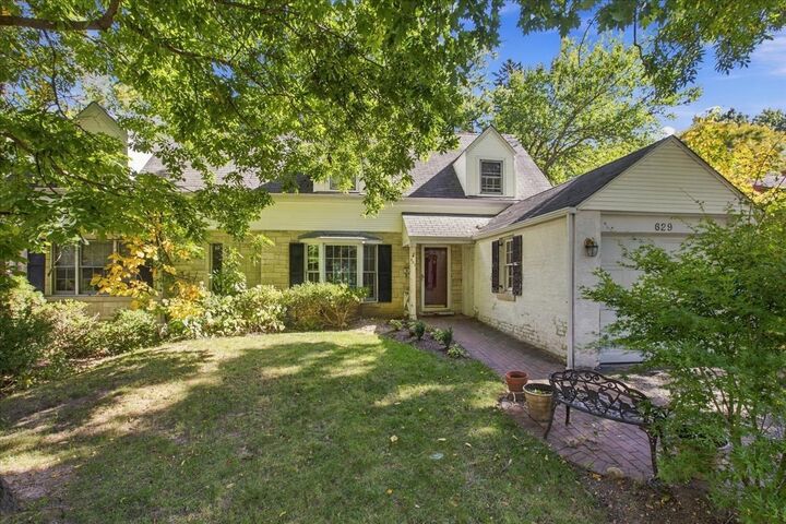 Property Photo:  629 Juniper Road  IL 60025 