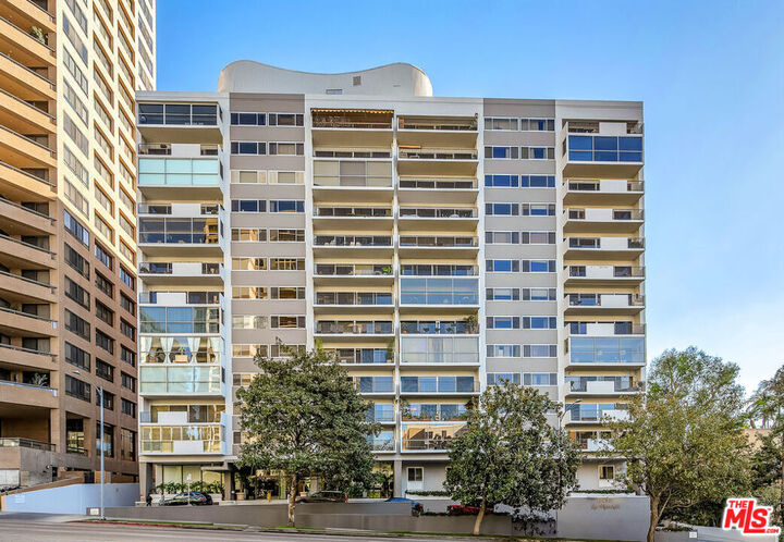 Property Photo:  10450 Wilshire Boulevard 4F  CA 90024 