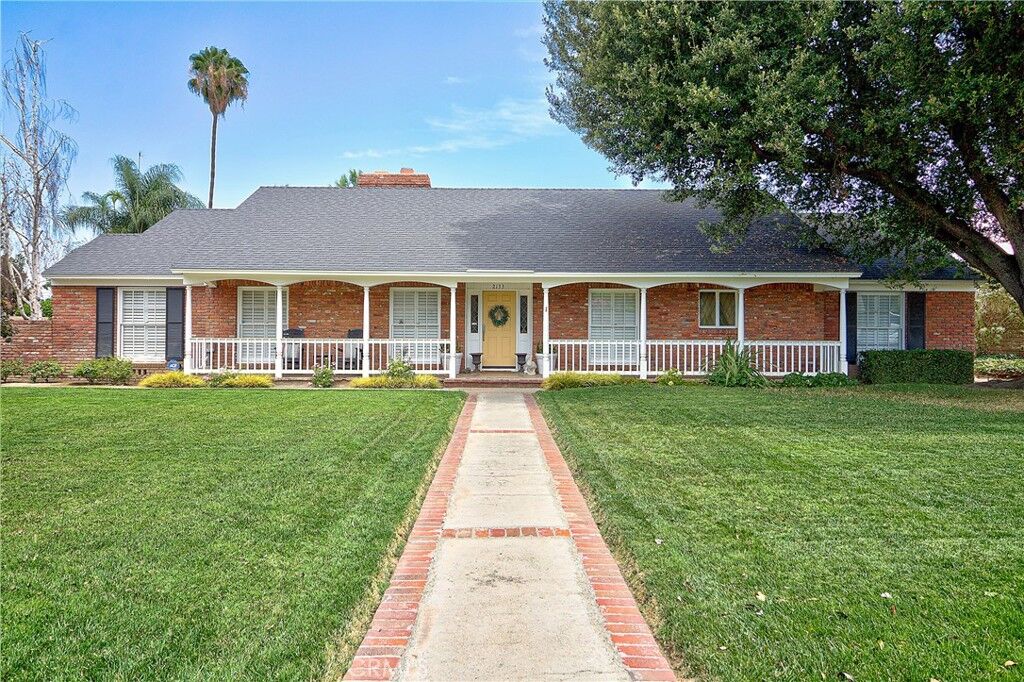 Property Photo: 2133 Elsinore CA 92506