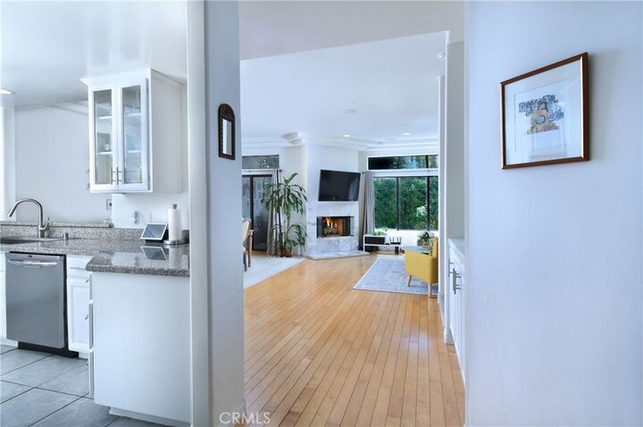 Property Photo:  11847 Laurelwood 304  CA 91604 