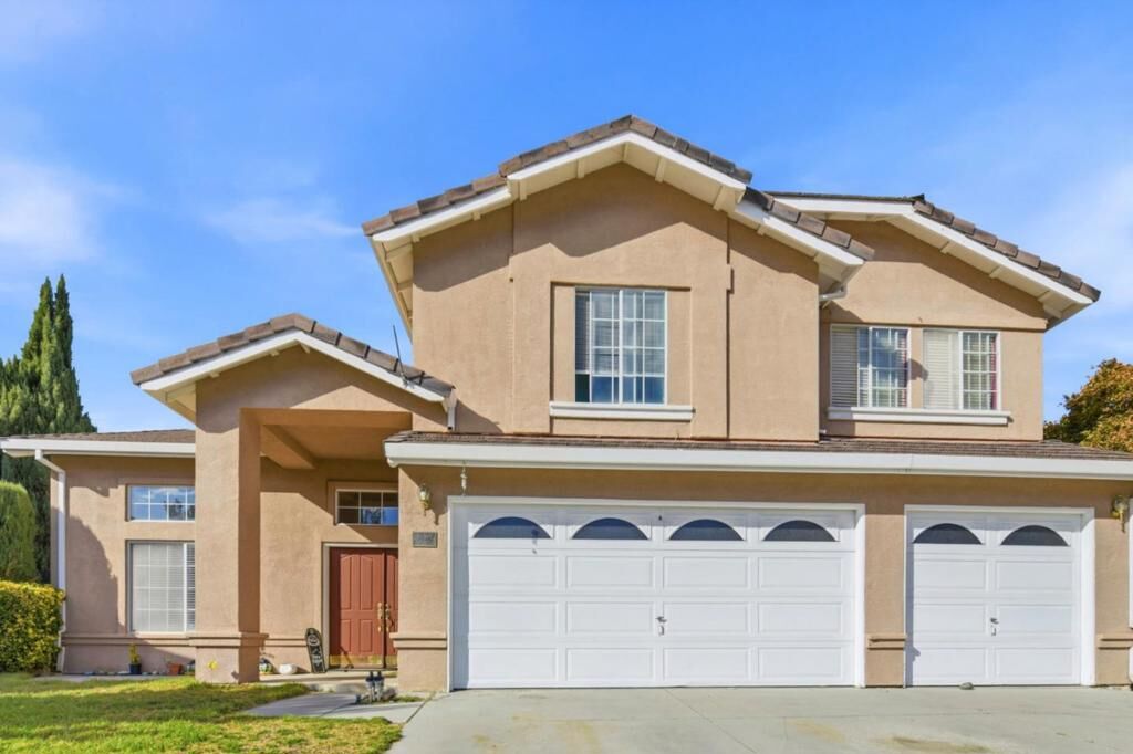 Property Photo: 2120 Primrose Court CA 95023