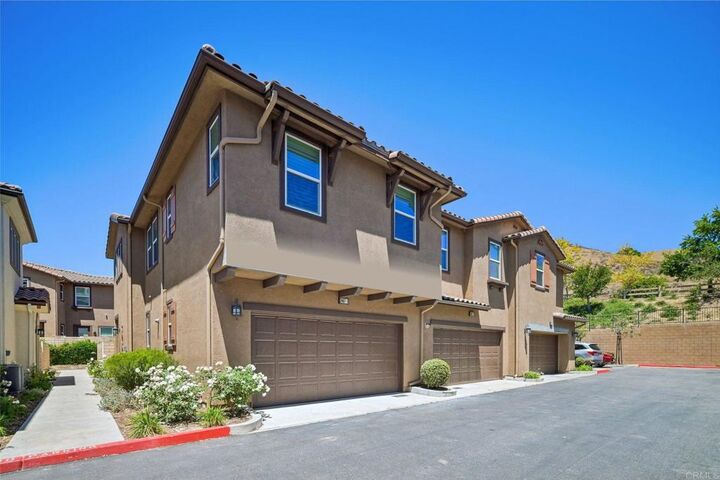 Property Photo: 2487 Ascending Oaks Lane 1 CA 93063