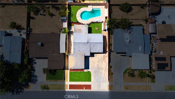 Property Photo: 44015 3rd E CA 93535