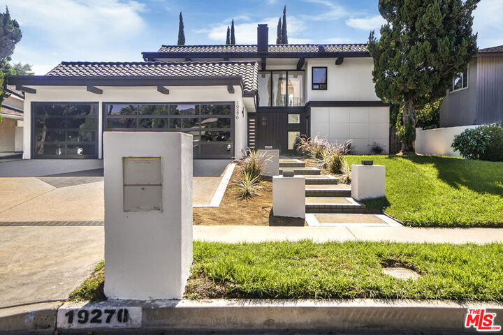 Property Photo: 19270 Ludlow Street CA 91324