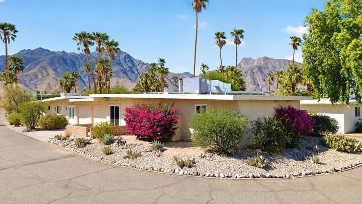 Property Photo:  439 Sun And Shadows Dr  CA 92004 