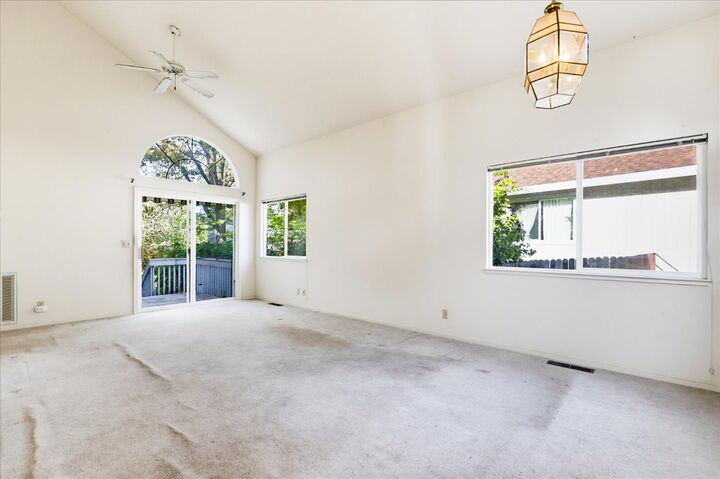 Property Photo: 211 Fairmont Drive CA 95945