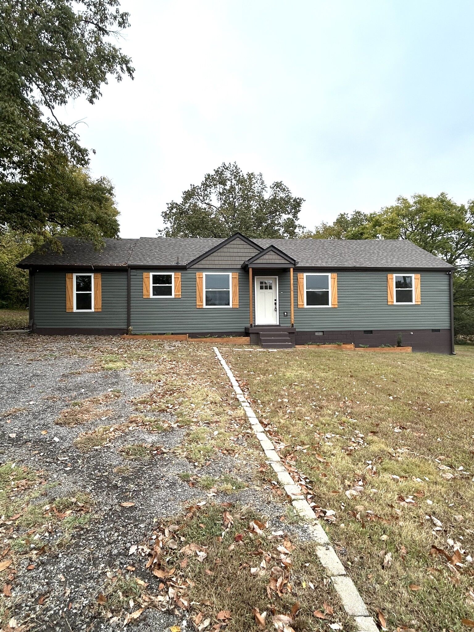 Property Photo:  305 Randy Rd  TN 37115 