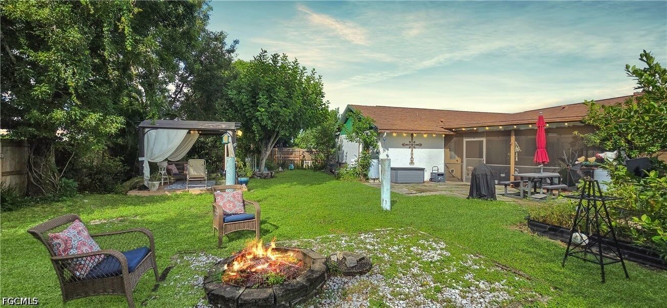 Property Photo:  2222 SE 15th Street  FL 33990 