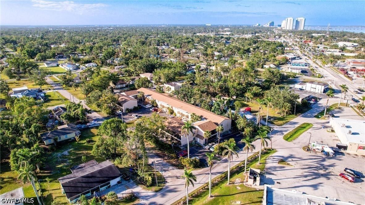 Property Photo: 824 Alderman Street 101 FL 33916