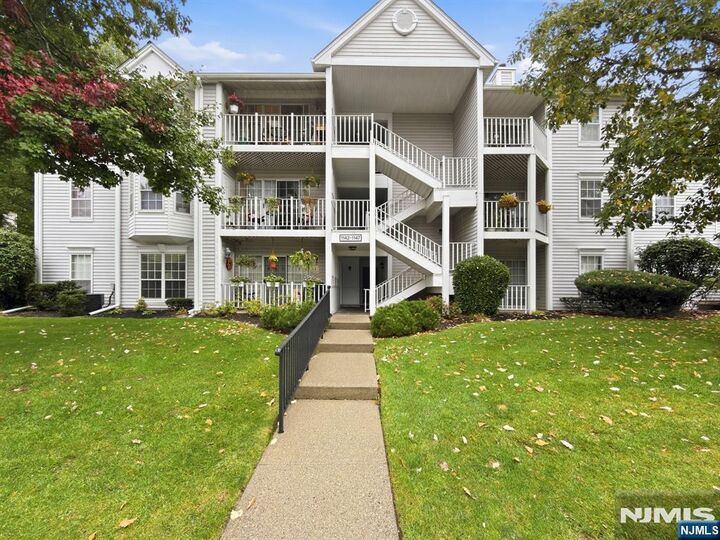 Property Photo:  1147 Sycamore Lane  NJ 07430 