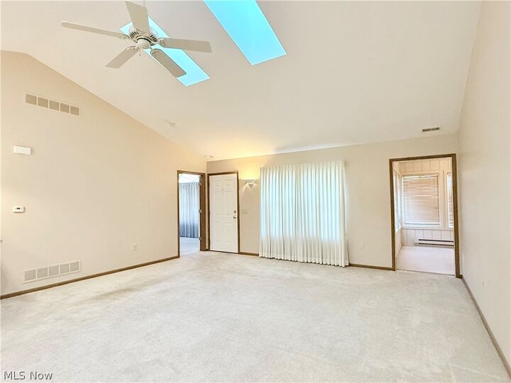 Property Photo:  1460 Laurenbrook Lane NE  OH 44646 