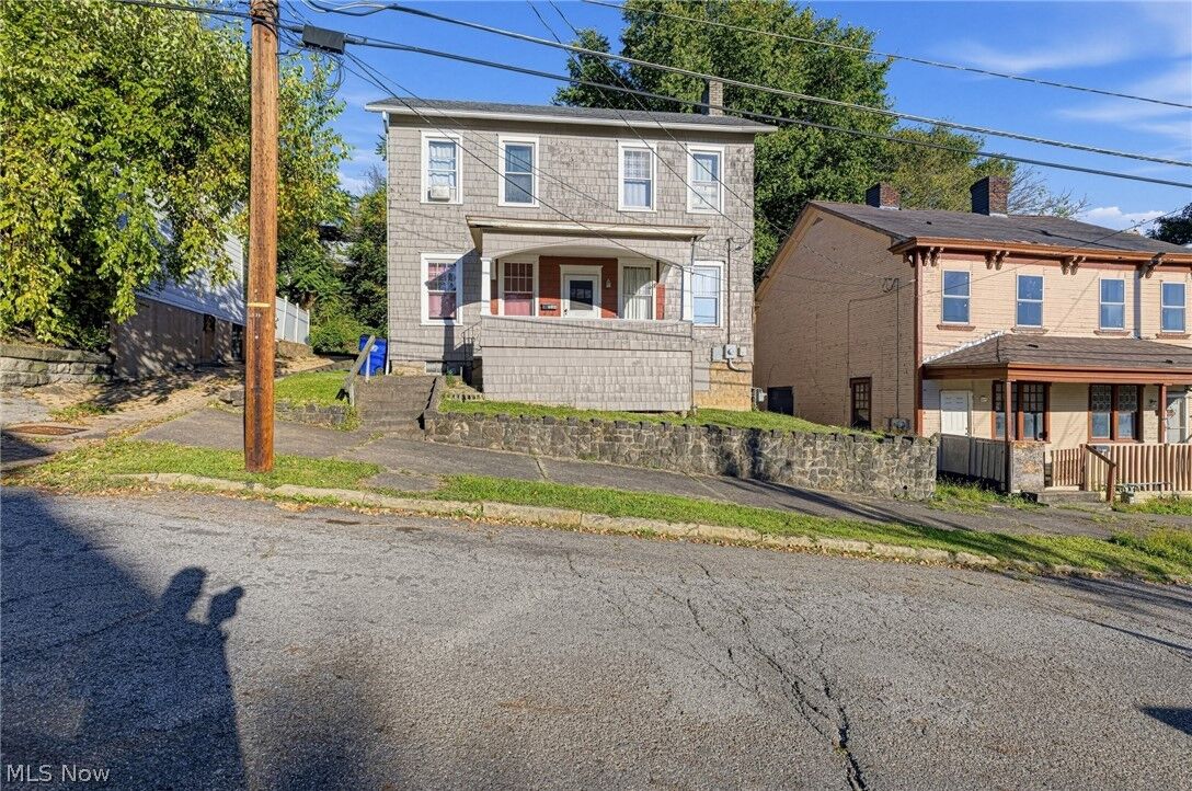 Property Photo:  812 Lincoln Avenue  OH 43920 