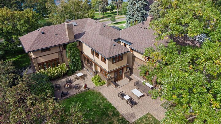 Property Photo: 2409 E Lake Of The Isles Parkway MN 55405