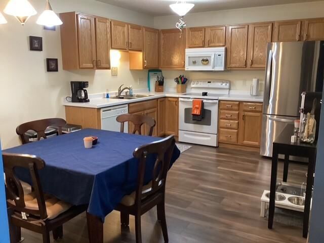 Property Photo: 704 Reo Road MN 55388