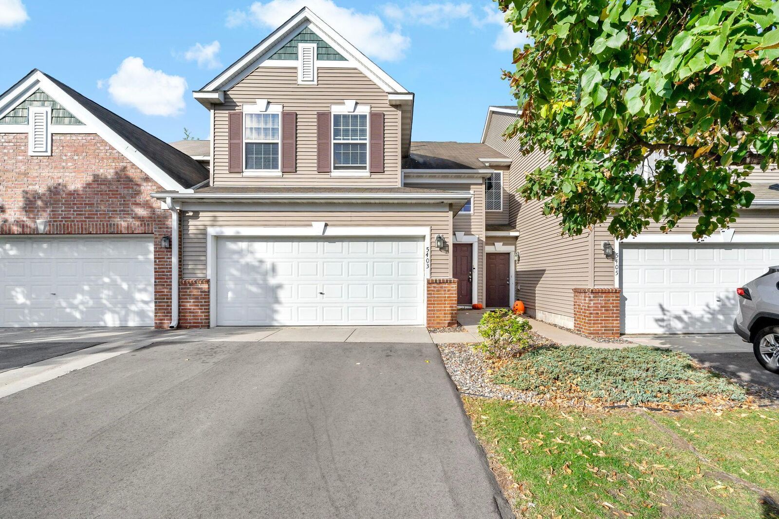 Property Photo: 5403 Elm Grove Avenue MN 55428